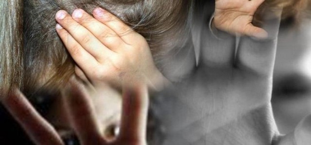 Violenza sessuale su minori, arrestato insegnante di una scuola dell’infanzia nel Catanzarese