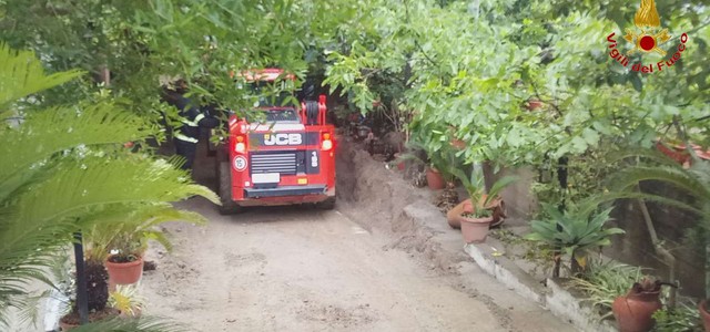 Alluvione nel Vibonese, bambina ringrazia vigili del fuoco (VIDEO)