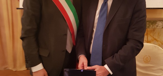Angelo Buscema cittadino onorario: a lui le chiavi della città