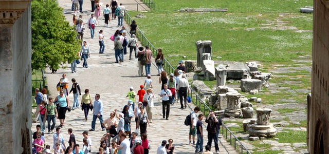 Ponti primavera: 8 milioni in viaggio il 25 aprile e 7 milioni il 1 maggio