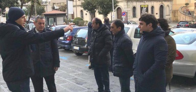 Inversione di marcia su corso Mazzini. Stamattina primo sopralluogo.