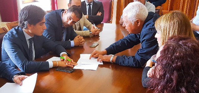 Falcomatà incontra i cittadini di Diminniti: individuate soluzioni tecniche per strada franata