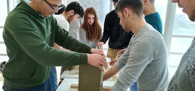 Ad Opera Necessaria è in scena la creatività