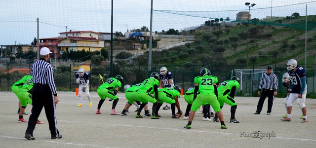 Football americano terza divisione. Black tide-Sharks 7-14