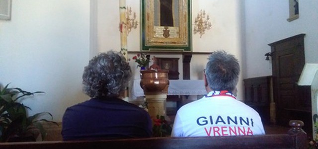 Presidente Crotone a piedi al Santuario dopo la salvezza in serie A