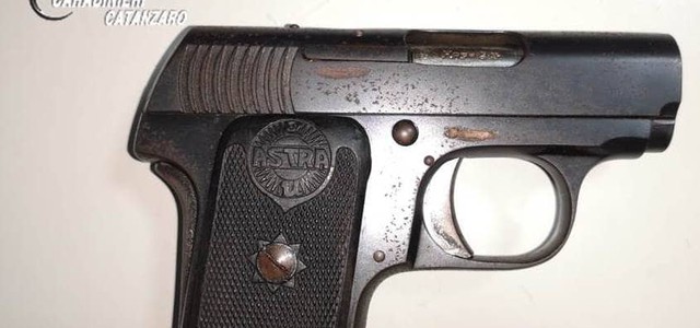 Detenzione e porto illegale di arma da fuoco, un arresto