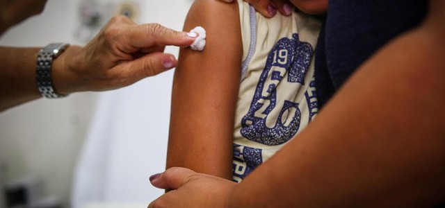 Vaccini: migliora la copertura, ma 10 regioni ancora sotto la soglia