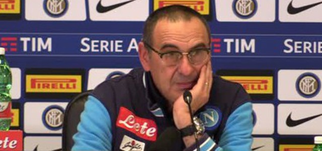 Sarri a una cronista: 'Non ti ci mando perché sei una donna'
