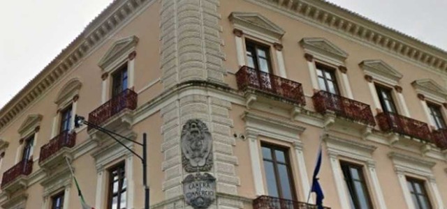 “Affrontiamo l’Emergenza”, in 24 ore 400 domande: esaurito il fondo del bando della Camera di Commercio di Catanzaro