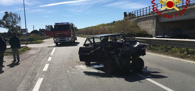 Incidente sulla Statale 106, morto uno dei tre feriti