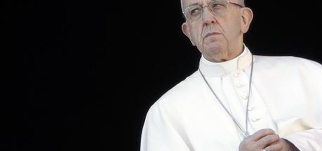 Papa: 'Migranti sono persone, basta alimentare paure'