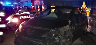 Auto contro guard rail sulla SS 280 nel Catanzarese (FOTO)