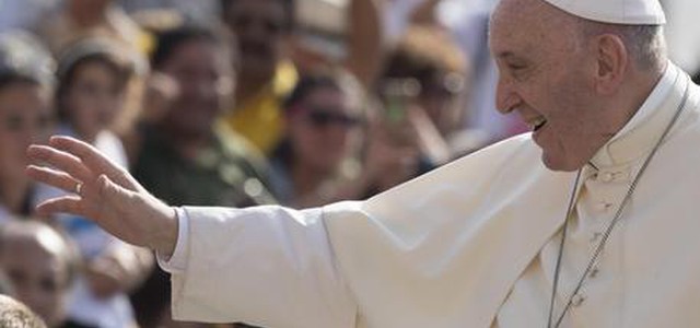 Papa: "I potenti ascoltino il grido della terra e dei poveri"