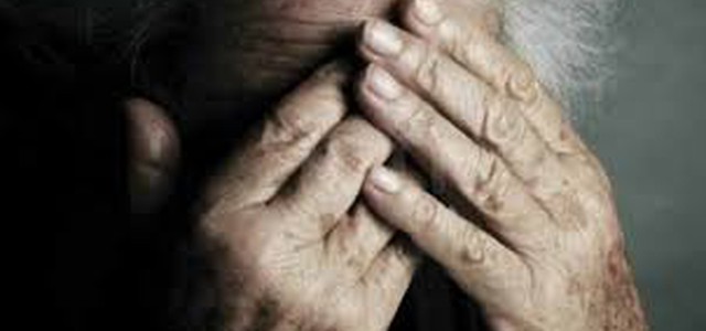 MINORENNE TENEVA LA NONNA SOTTO ESTORSIONE DA DUE ANNI: ARRESTATO DAI CARABINIERI