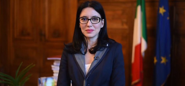 Scuola, Azzolina: "Mai pensato di chiudere studenti in gabbie" (VIDEO)