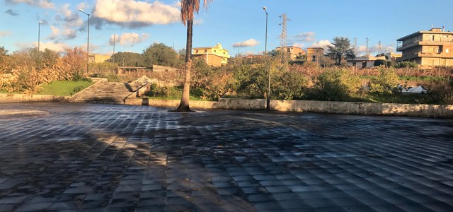 La piazza di Modenelle risorge dal degrado