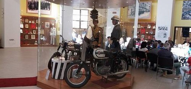 Cicas: un raduno nazionale a Catanzaro delle motociclette appartenute a varie forze di polizia 
