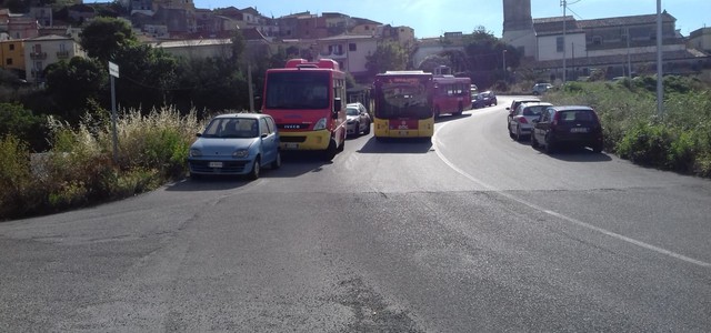 Gironda chiede spostamento del capolinea degli autobus Amc su via Scerbo