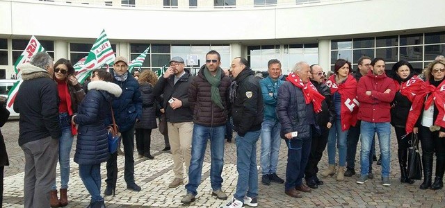 Tirocinanti giustizia, sit-in davanti la Regione (VIDEO)