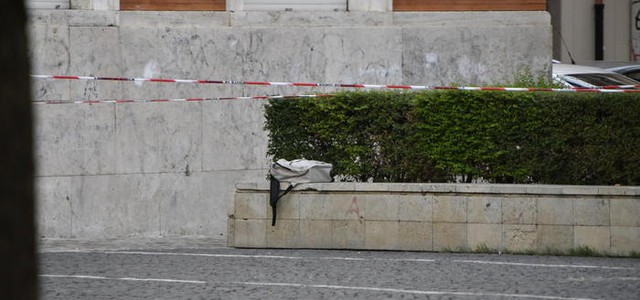Zaino davanti il Comune di Crotone, c'era ordigno inoffensivo