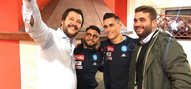 Napoli: polemiche social per foto Insigne con Salvini
