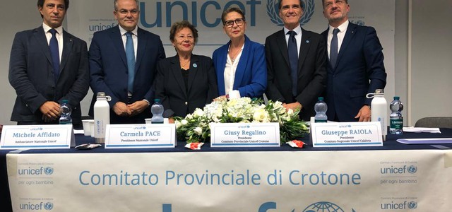 Inaugurata la sede del Comitato Unicef Crotone, alla presenza delle Istituzioni civili e militari presso la Confcommercio
