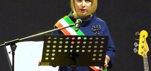 Anziana rapinata in strada in pieno giorno, la condanna del sindaco di Caulonia