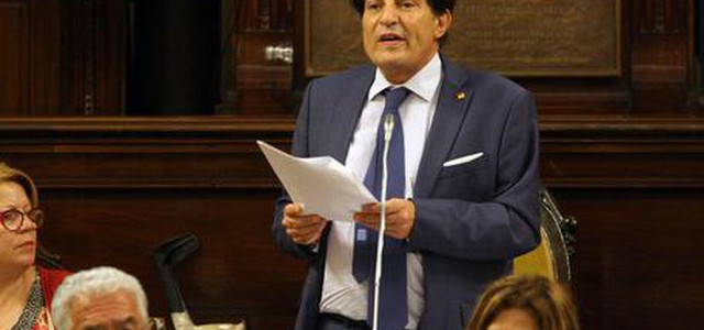 Corruzione, indagato sottosegretario Vicari. "Rolex dall'imprenditore Morace"