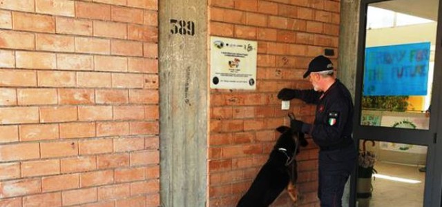 Droga nelle scuole, sequestrate dosi di hashish
