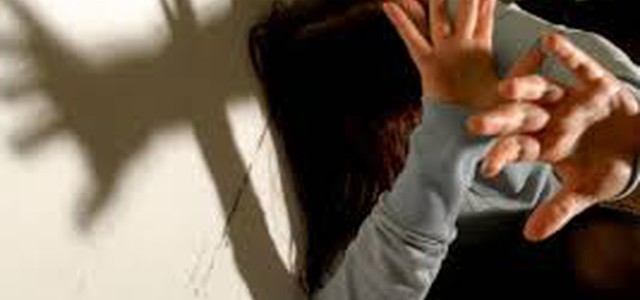 Aggredisce la ex fidanzata : arrestato.