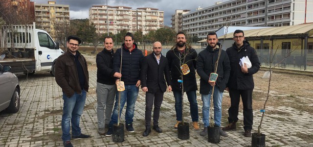 “Un giardino di frutti antichi nel quartiere Corvo, dedicato a Massimiliano Mancini”
