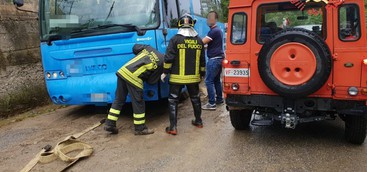 Nubifragio su Catanzaro e provincia: soccorsi ad auto ed autobus impantanati 