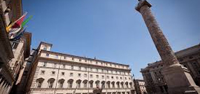 Coronavirus: Azzolina, 'su chiusura scuole no decisione, chiesto a comitato scientifico'