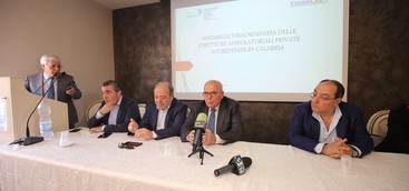Oliverio all’assemblea generale straordinaria delle strutture private sanitarie accreditate (VIDEO)