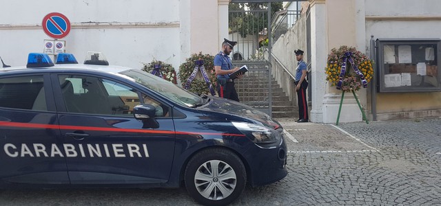 Rinvenute munizioni all’interno di un cimitero