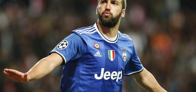 Champions League, Monaco Juventus 0-2, Higuain prenota la finale