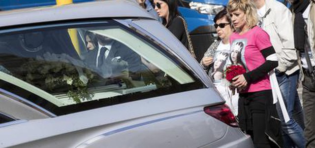 Pamela, aperta la camera ardente. La famiglia, contro la barbarie vogliamo giustizia