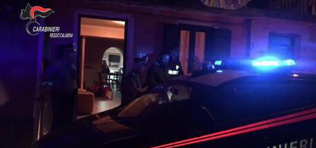 Avrebbero ucciso il compagno della madre, arrestati due fratelli