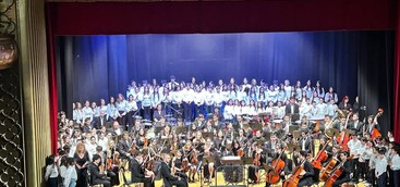 Trenta alunni dell’Istituto comprensivo “Gatti-Manzoni-Augruso”   nel coro che ha inaugurato l'anno accademico del Conservatorio “Tchaikovsky” di Nocera Terinese