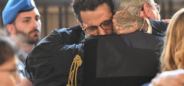 Corona rinuncia a sciopero della fame