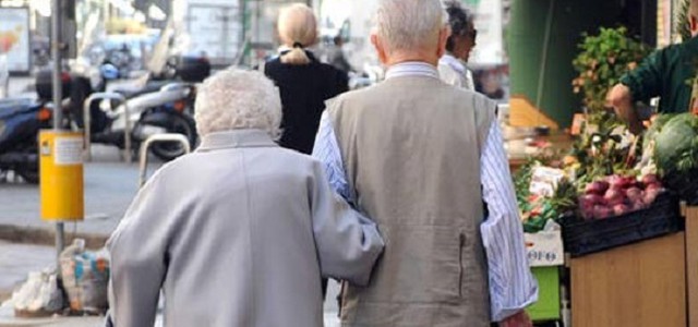 Coronavirus, Fase 2 dal 4 maggio: uscite scaglionate per fasce d’età