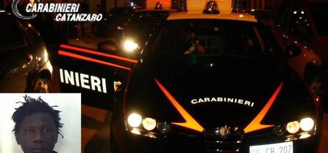 Entra in casa di due ragazze a Catanzaro Lido e ruba cellulare, arrestato 34enne
