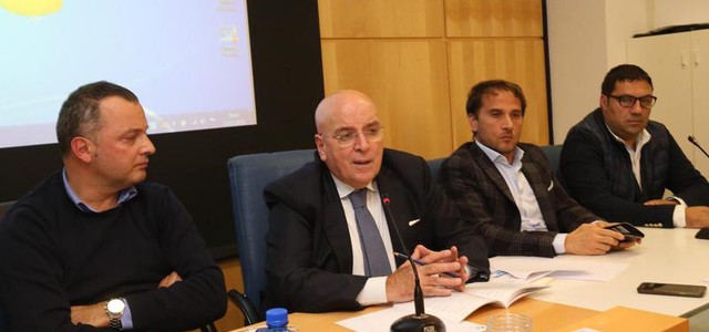 Oliverio: acqua è un bene da valorizzare. Basta polemiche