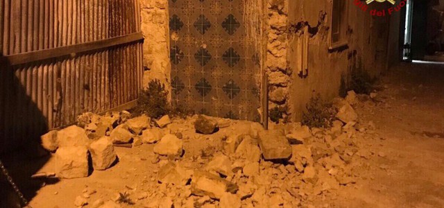 Terremoto a Ischia, 2 morti e 39 feriti. Ancora due bambini sotto le macerie