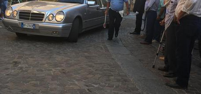 Celebrato funerale di Giovanni Aiello, parroco: verità appartiene a Dio