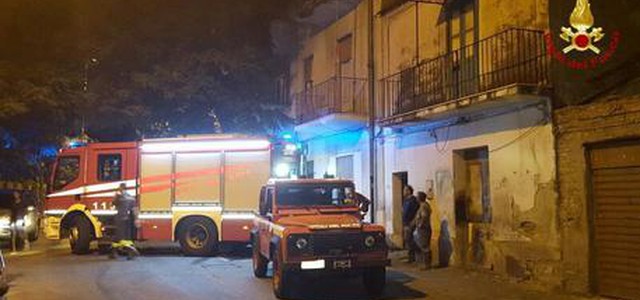 Incendio in area poligono tiro Reggio