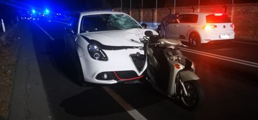 Scontro auto-scooter sulla SS 106: un morto, grave un bambino (FOTO)