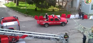 La Befana dei Vigili del Fuoco di Vibo Valentia al reparto pediatria