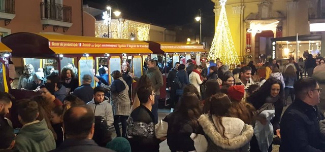 A Taurianova la passeggiata di Babbo Natale per l’AIL