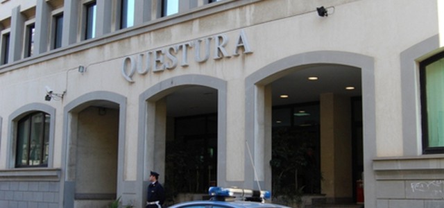 Tenta scippare anziana, arrestato minore